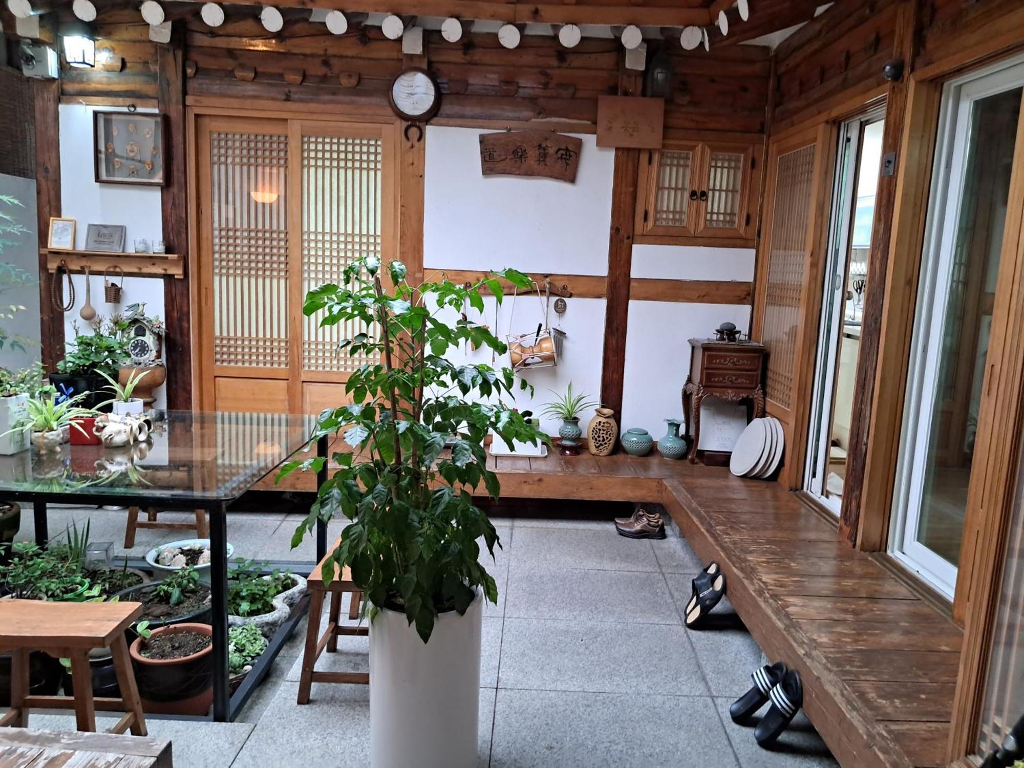 Hanok Guesthouse Nuha Seoul Exterior foto