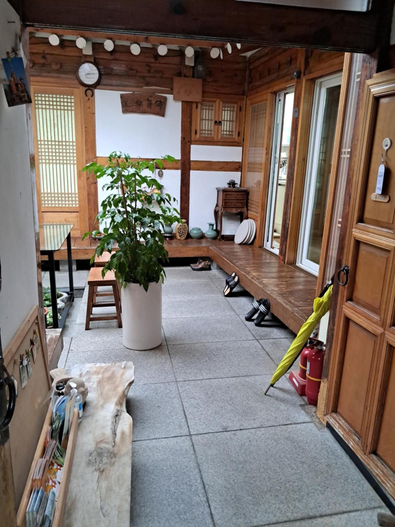 Hanok Guesthouse Nuha Seoul Exterior foto